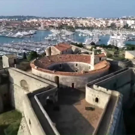 Διαμέρισμα Vue Et Remparts. Entre Vieille Et Plages